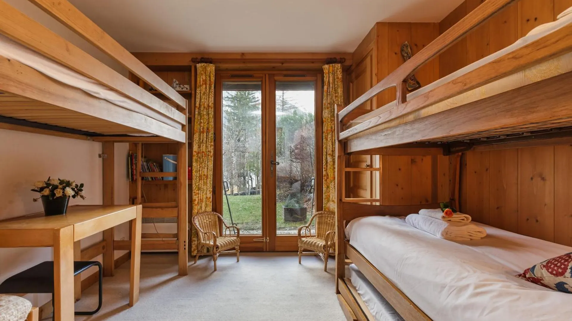 Chalet Du Brevent Ski In - Ski Out - Happy Rentals Chamonix France