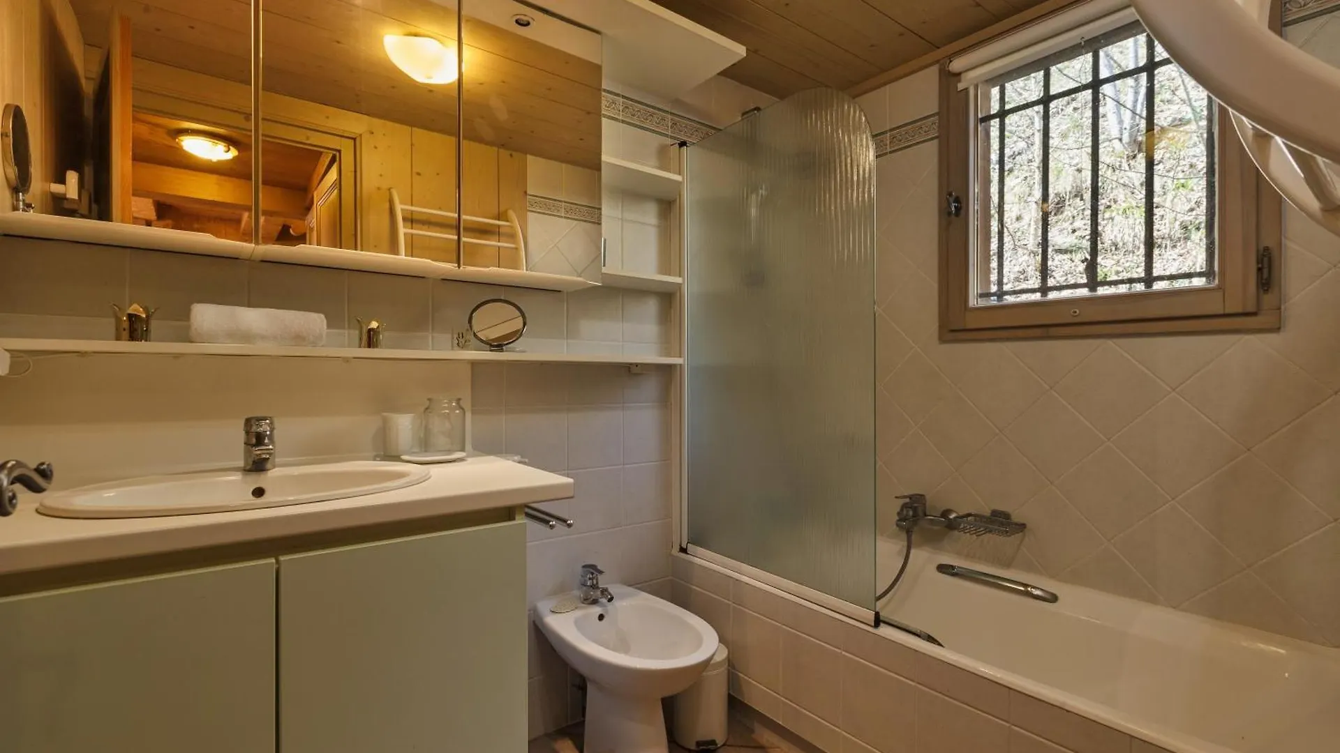 Chalet Du Brevent Ski In - Ski Out - Happy Rentals Chamonix