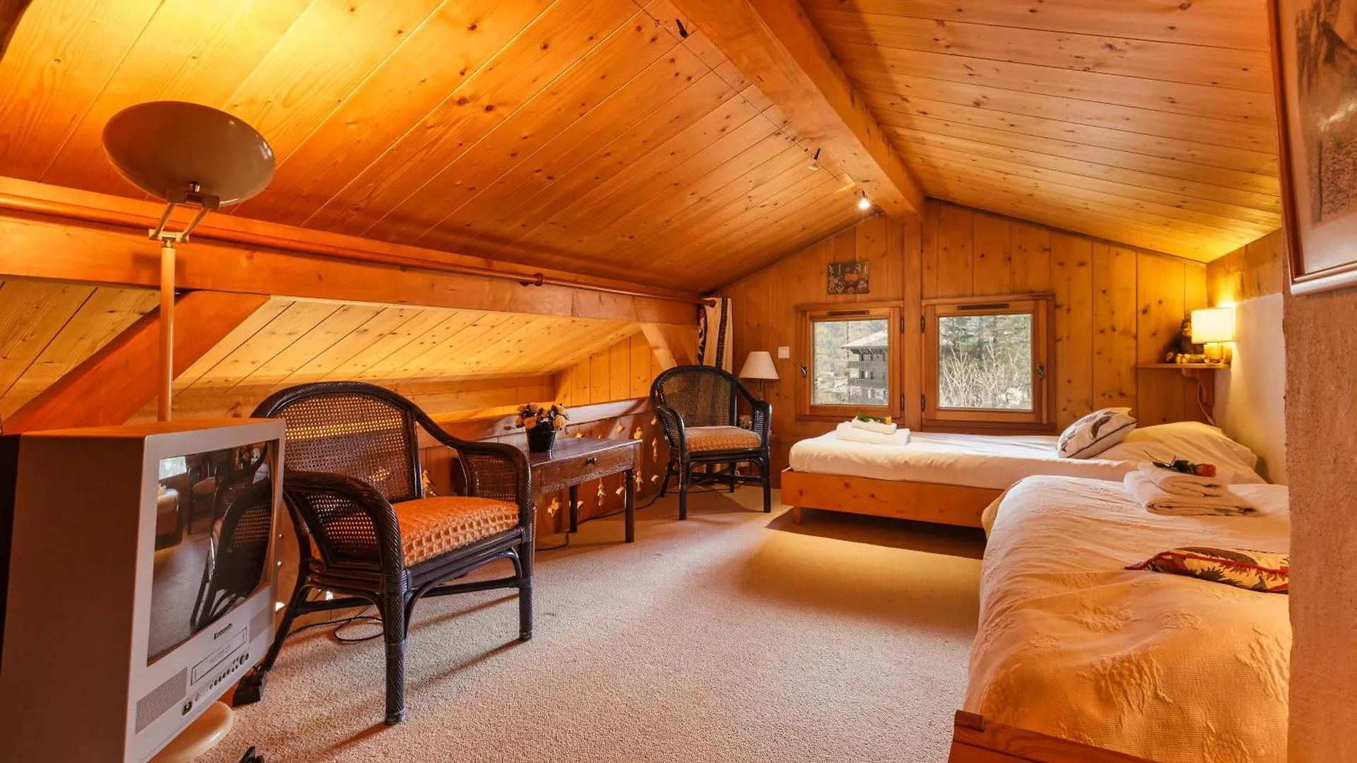 Chalet Du Brevent Ski In - Ski Out - Happy Rentals Chamonix